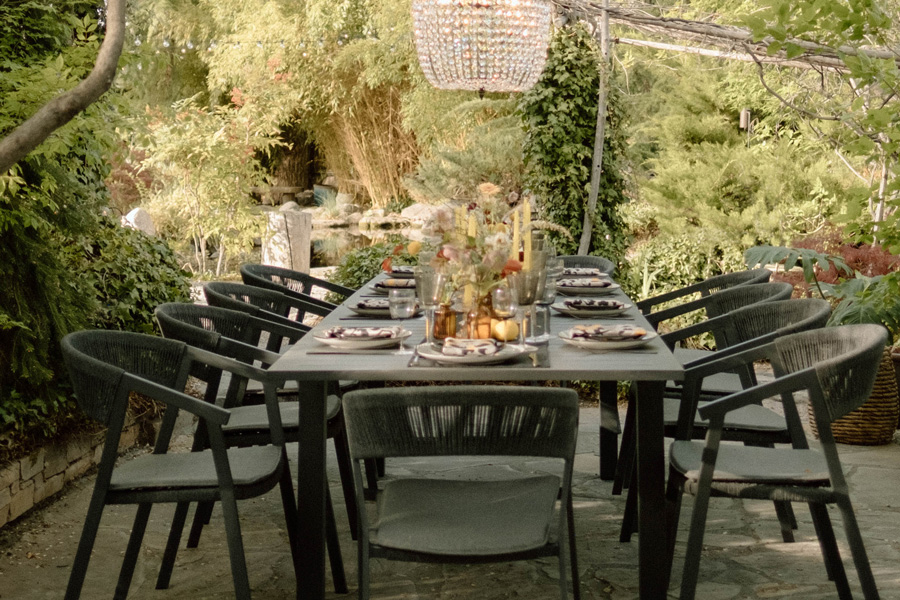 belvedere-hytch Belvedere extension dining table for al fresco use