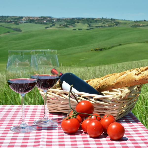 italian-al-fresco-mobile Al fresco dining in the Italian countryside
