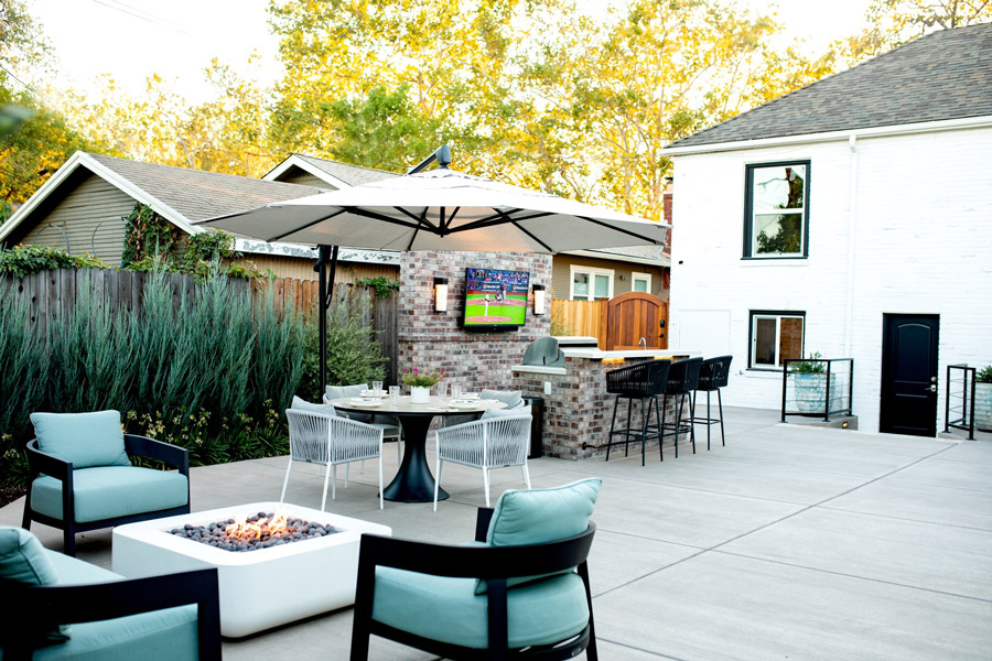 outdoor-lounging-bar Lounging, dining, shade and bar/entertaining spaces in an outdoor patio environment