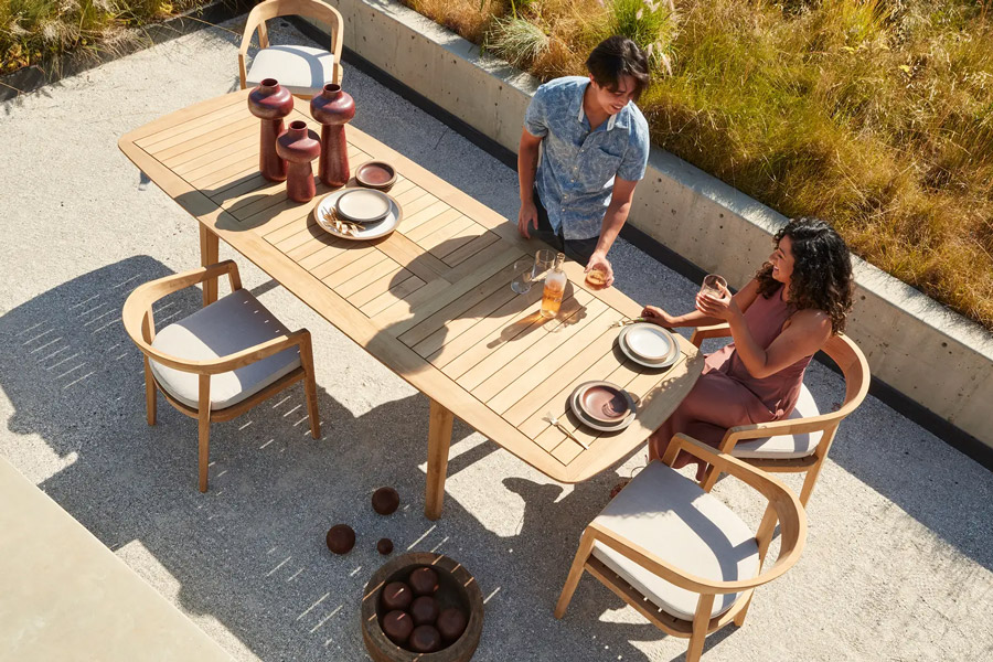 The Many Benefits of Teak Outdoor Furniture