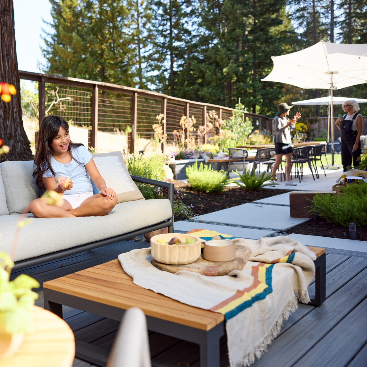 Sunny days with family and long-lasting outdoor furniture from Terra